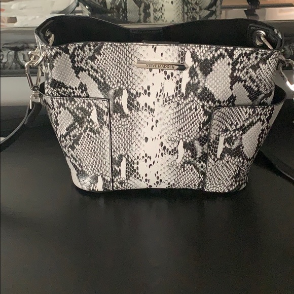 steve madden snake bag